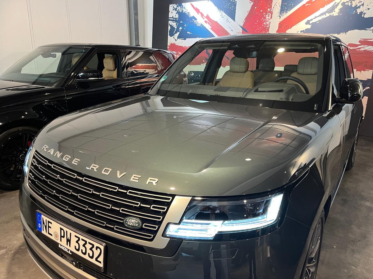 POL-NE: Range Rover entwendet