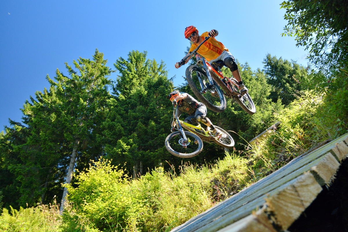 Bikepark Hindelang bietet Bewegung, Freiheit, Abenteuer und Natur pur - Vier Abfahrten mit insgesamt neun Freeride-Kilometern