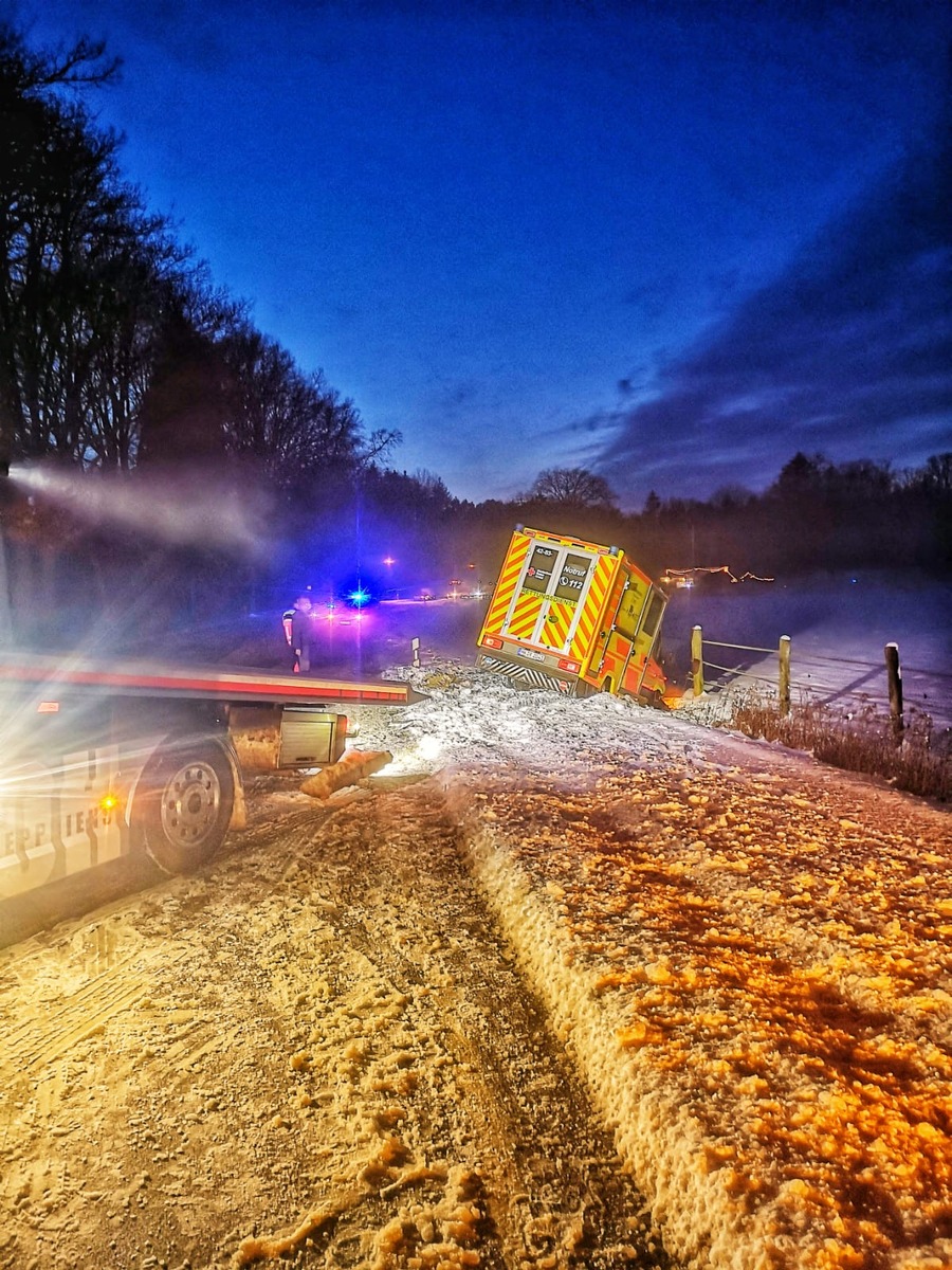 POL-HK: Frontal gegen Rettungswagen