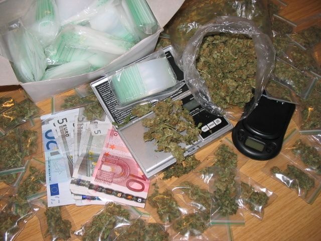 POL-NI: 200 Gramm Marihuana sichergestellt -Bild im Download-