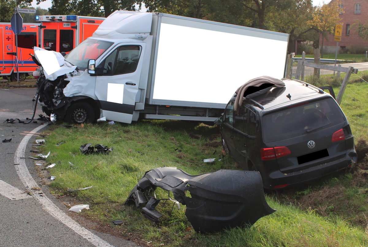 POL-MI: Zwei Personen bei Zusammenstoß auf B 482 verletzt