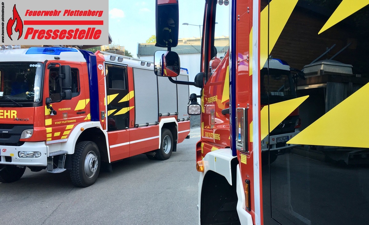 FW-PL: OT-Oesterhammer. Brand nach Flexarbeiten. PKW kollidiert mit Krad.