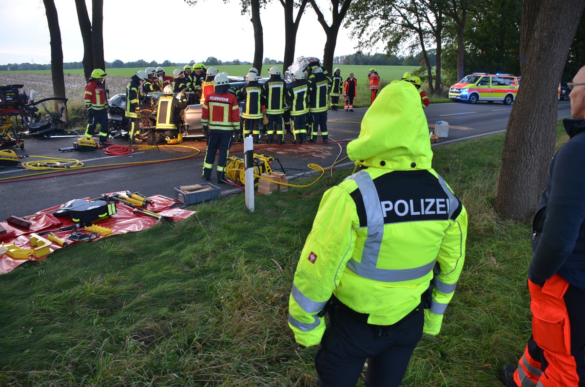 POL-STD: Zwei Schwerverletzte bei Unfall auf Landesstraße 124 in der Gemarkung Harsefeld