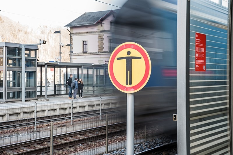 BPOLI EF: Es gibt keine Abkürzungen über Bahngleise