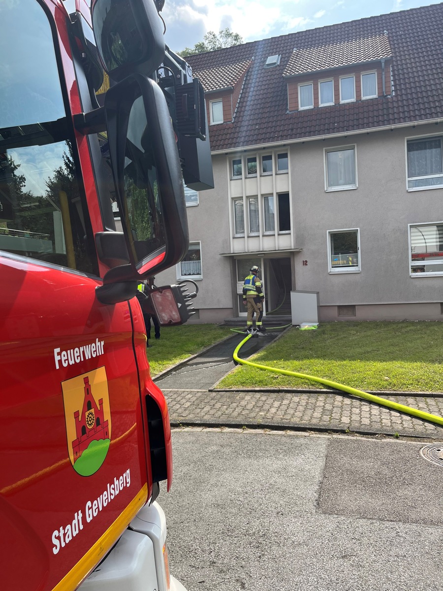 FW-EN: Gemeldeter Brand im Gebäude