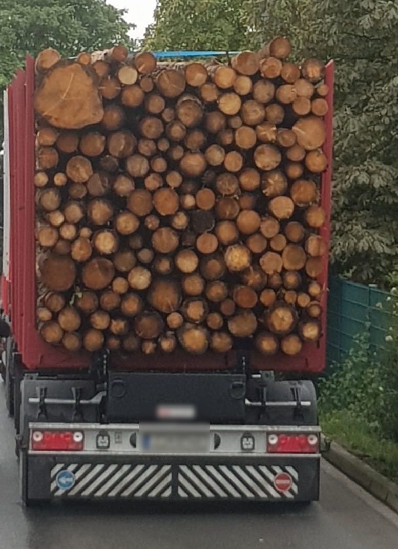 POL-HA: Verkehrsdienst stoppt Holztransporter