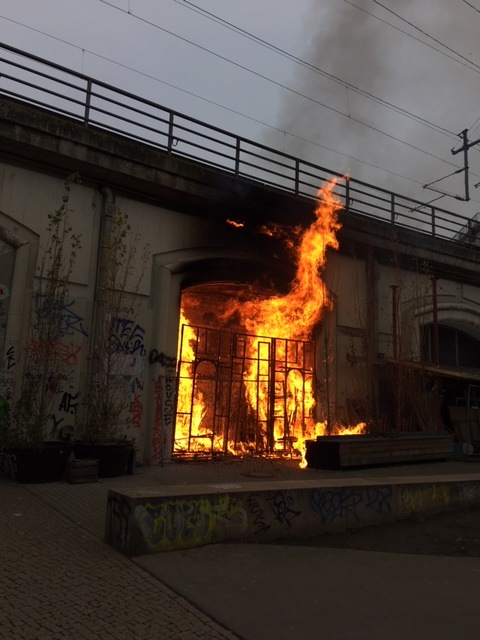 BPOLD-B: Bundespolizei sucht Zeugen nach möglicher Brandstiftung