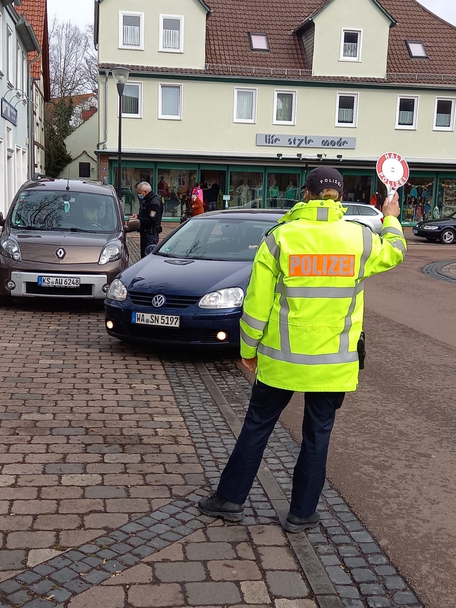 POL-KB: Bad Arolsen: Polizeikontrollen mit dem Schwerpunkt Gurtpflicht - 17 Autofahrer nicht angeschnallt