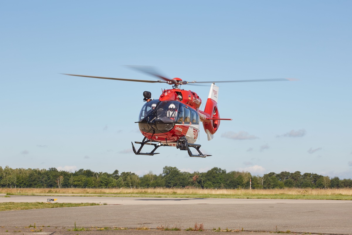 Für schnelles Handeln im Katastrophenfall / DRF Luftrettung stellt Hubschrauber in &quot;Hilfs-Bereitschaft&quot;