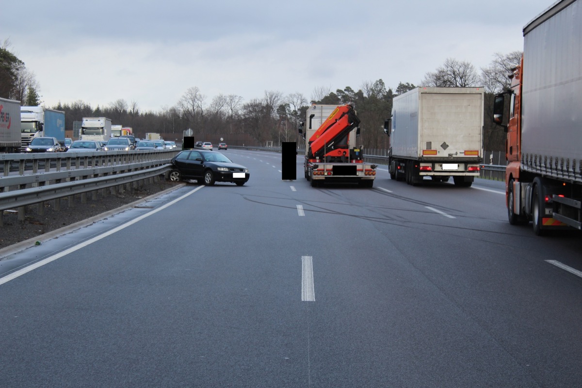 POL-PDKL: Unfall mit LKW