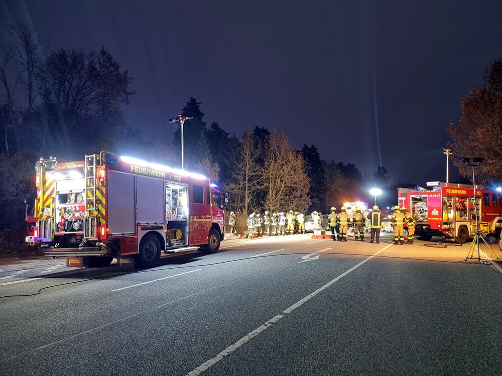 FW-SE: Schwerer Verkehrsunfall auf der Bundesstraße 206