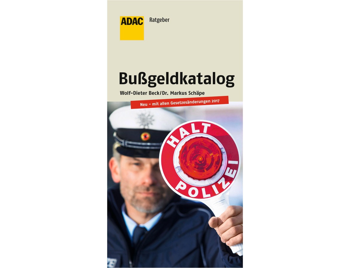 Jetzt neu: Der ADAC Ratgeber &quot;Bußgeldkatalog&quot; / Mit allen Gesetzesänderungen 2017 / Verschärfte Regeln: Rettungsgasse und Bedienen elektronischer Geräte