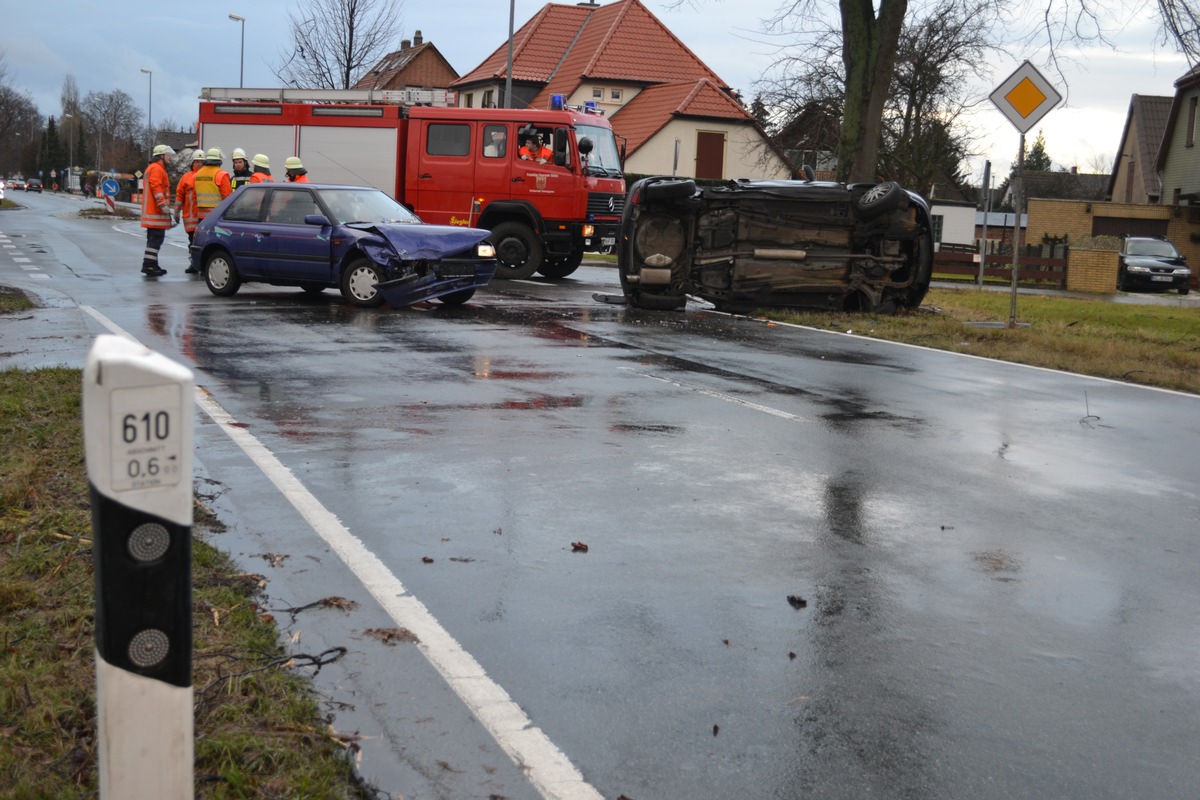 POL-HI: Schwerer Verkehrsunfall auf der B 1