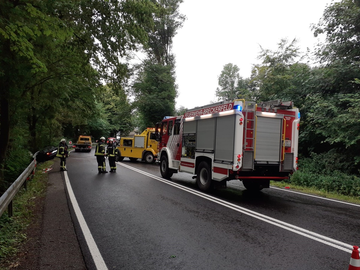 FW-EN: Verkehrsunfall