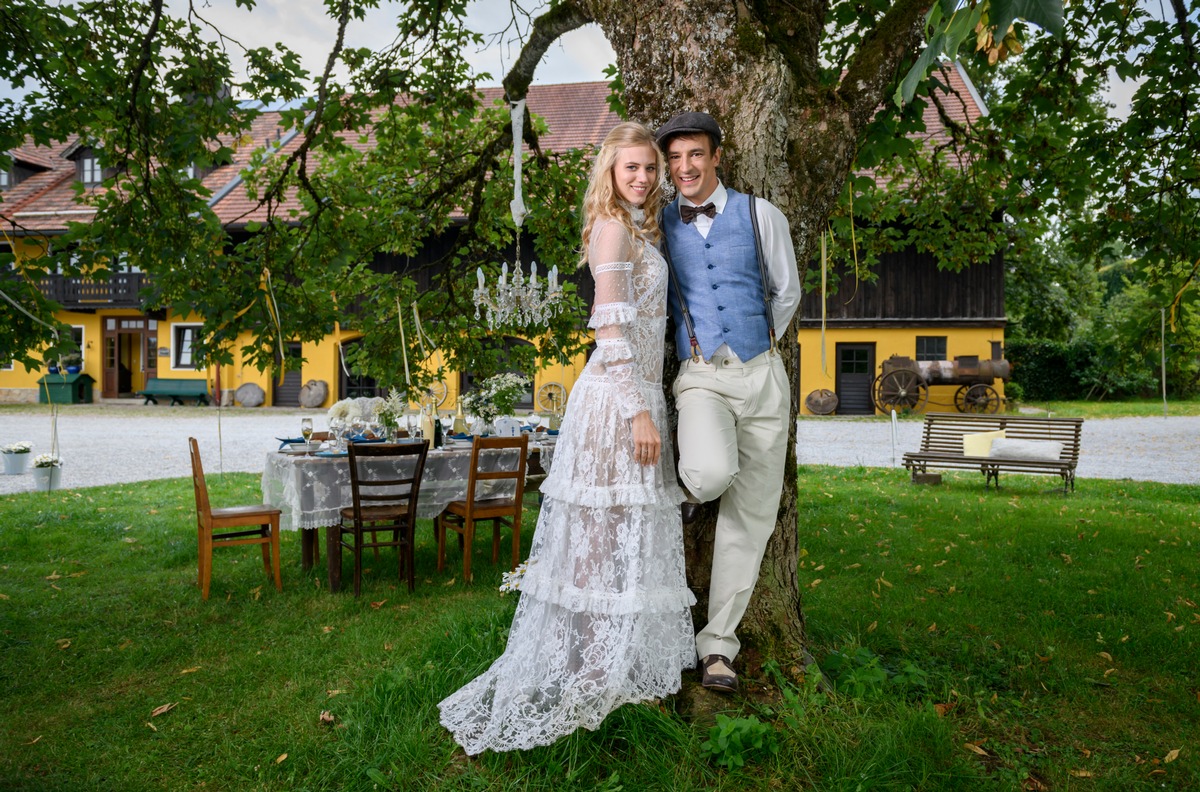 Das Erste / &quot;Sturm der Liebe&quot;: Traumhochzeit und Staffelstart / Helen Barke und Julian Schneider stehen im Mittelpunkt der 15. Staffel