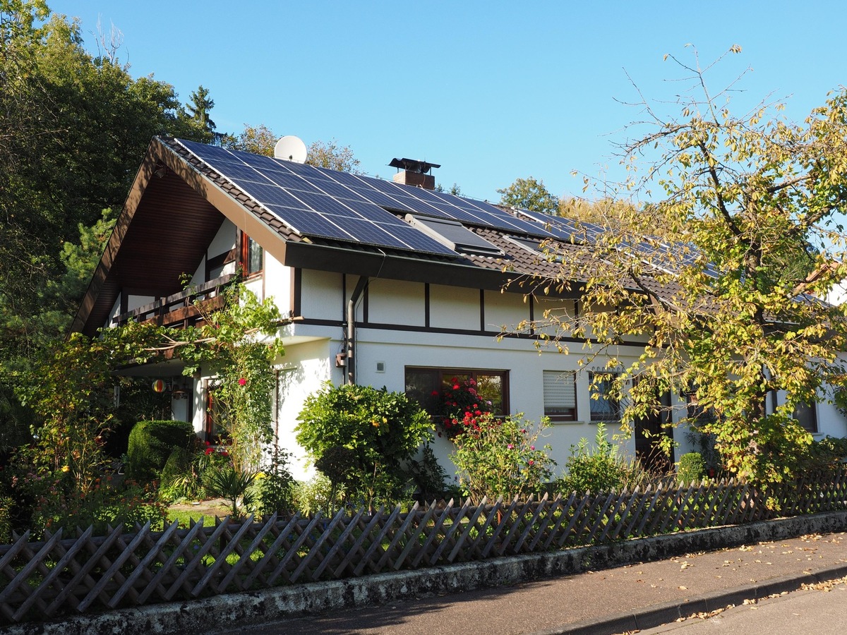 Presseinformation: Energiesparen mit der Sonne