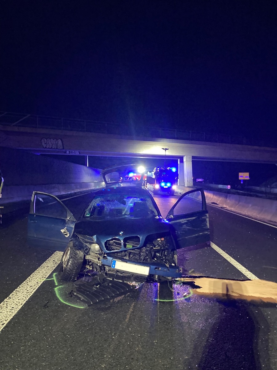 POL-BI: Betrunken auf der Autobahn überschlagen