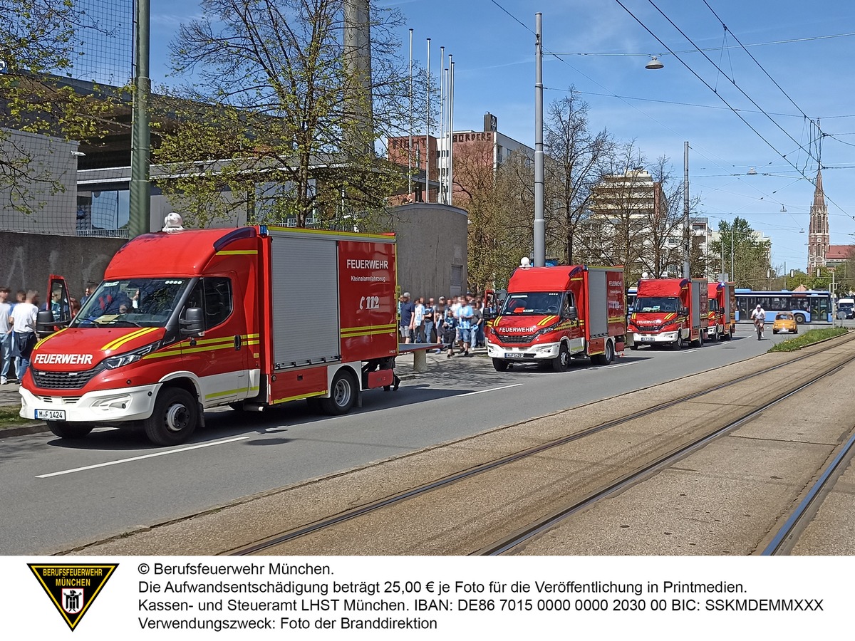 FW-M: Feuerwehr unterstützt mit mobiler Lautsprecheranlage (Giesing)