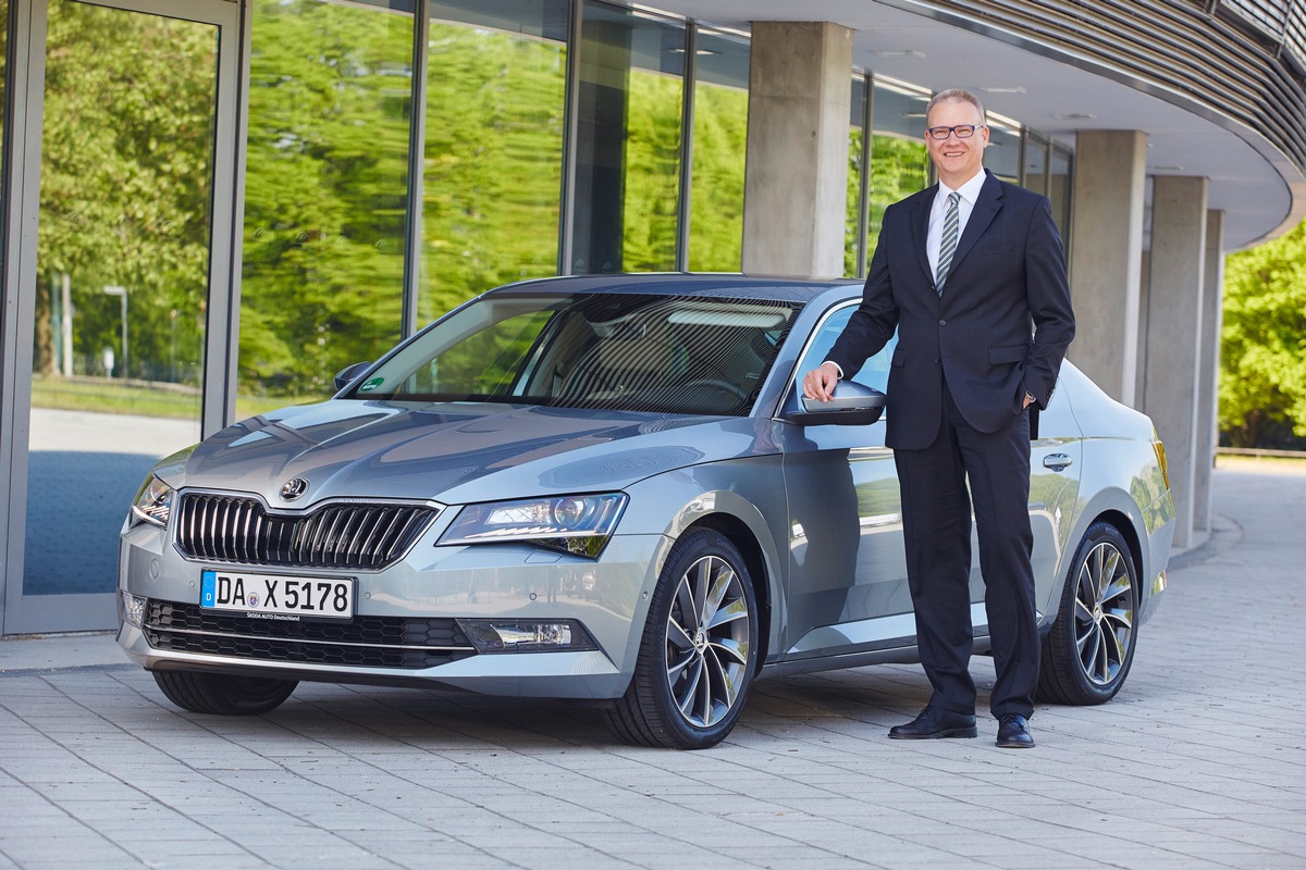 Stabwechsel bei SKODA AUTO Deutschland: Frank Jürgens folgt Imelda Labbé nach (FOTO)