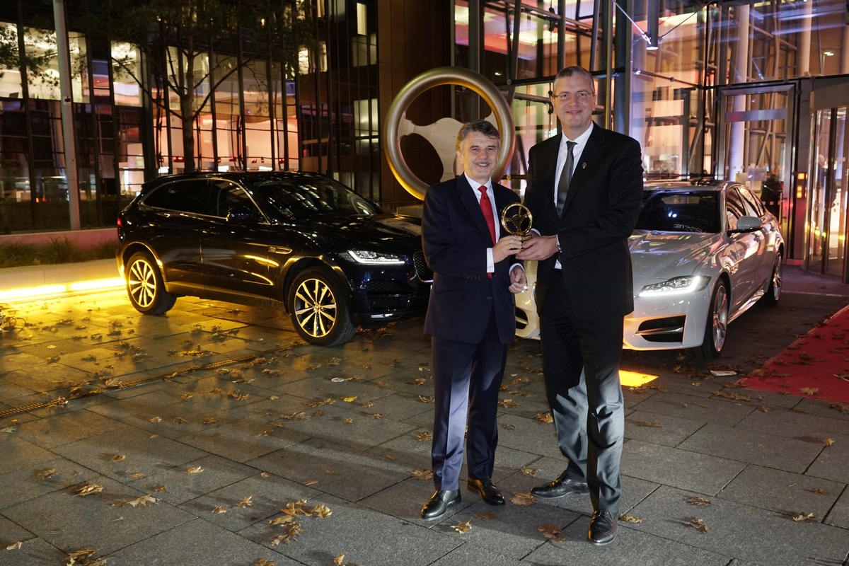 Der Jaguar XF gewinnt das Goldene Lenkrad (FOTO)