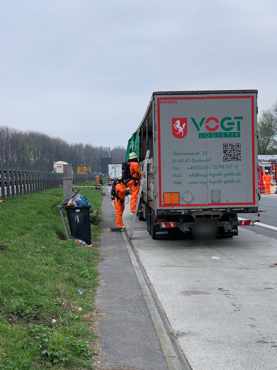 FW-Erkrath: Gefahrguteinsatz auf dem Rastplatz Stinderhof