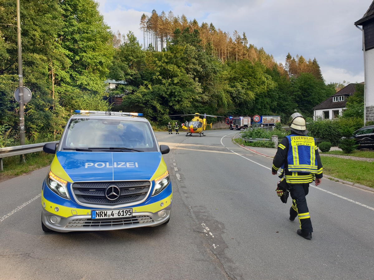 FW Schalksmühle: Verkehrsunfall - Fahrschülerin schwer verletzt