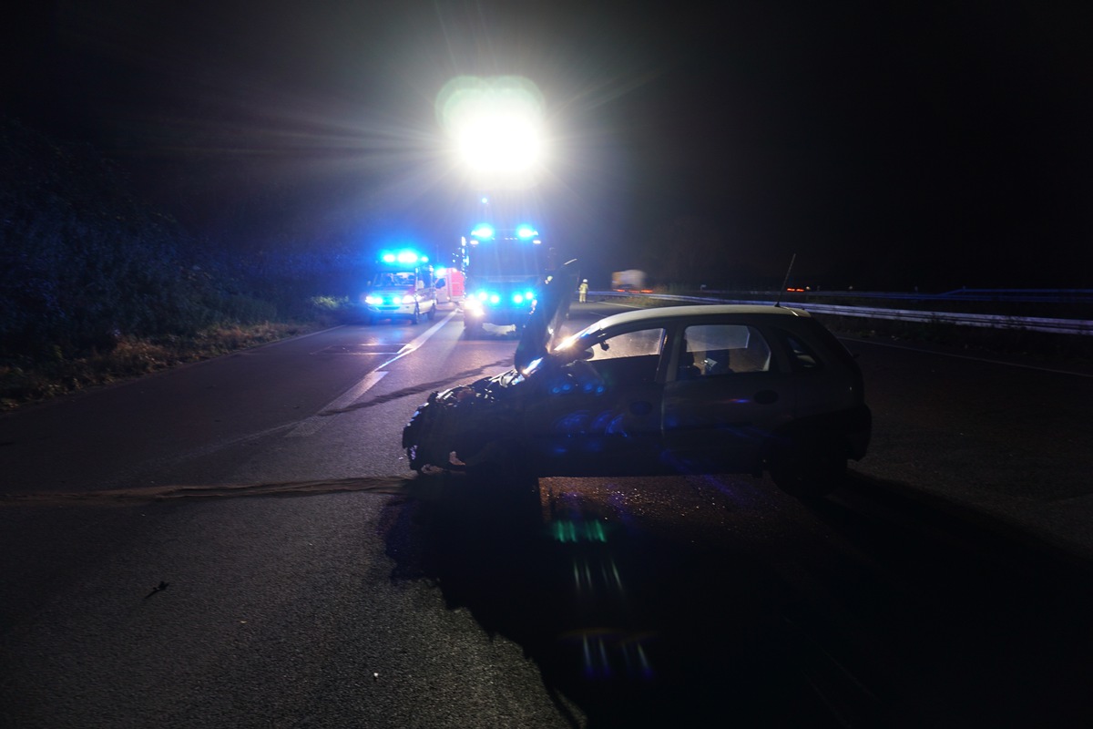 FW Ratingen: Schwerer Verkehrsunfall auf der A3