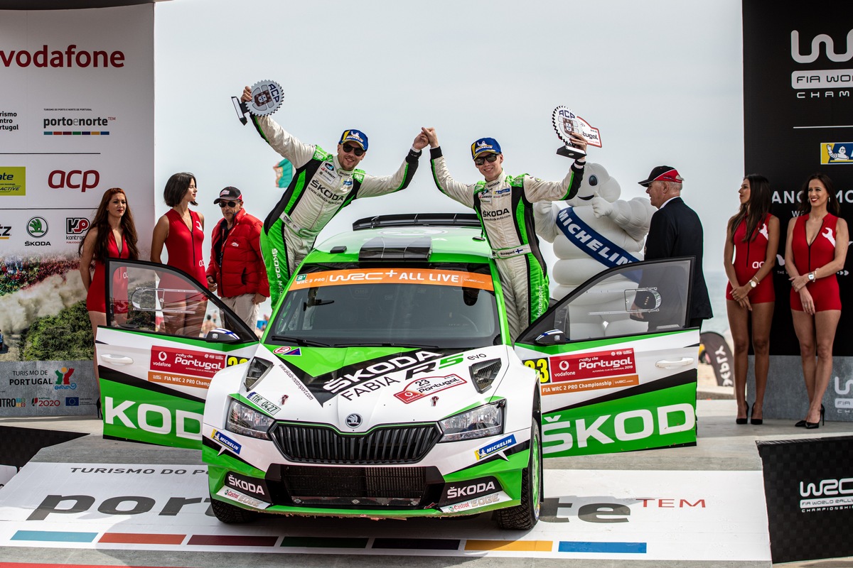 Rallye Portugal: SKODA Pilot Rovanperä gewinnt WRC 2 Pro und übernimmt Tabellenführung (FOTO)