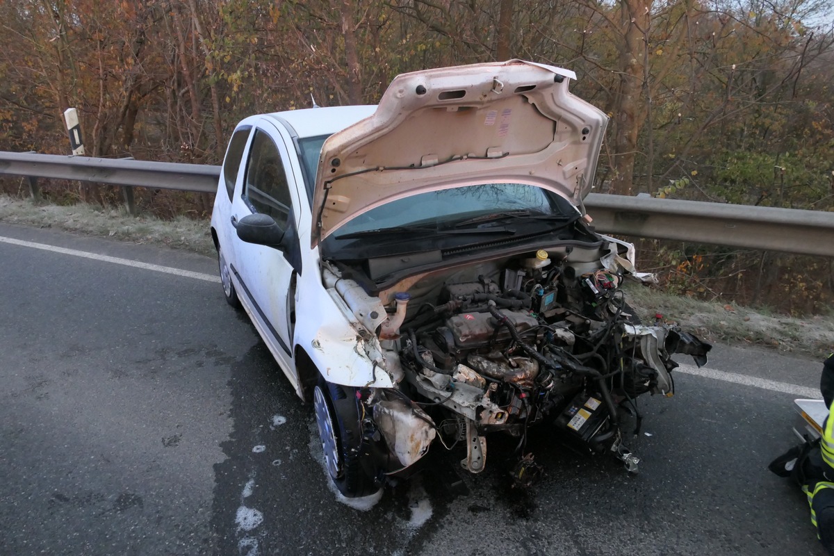 POL-CUX: Verkehrsunfall aufgrund von Reifglätte und nicht angepasster Geschwindigkeit