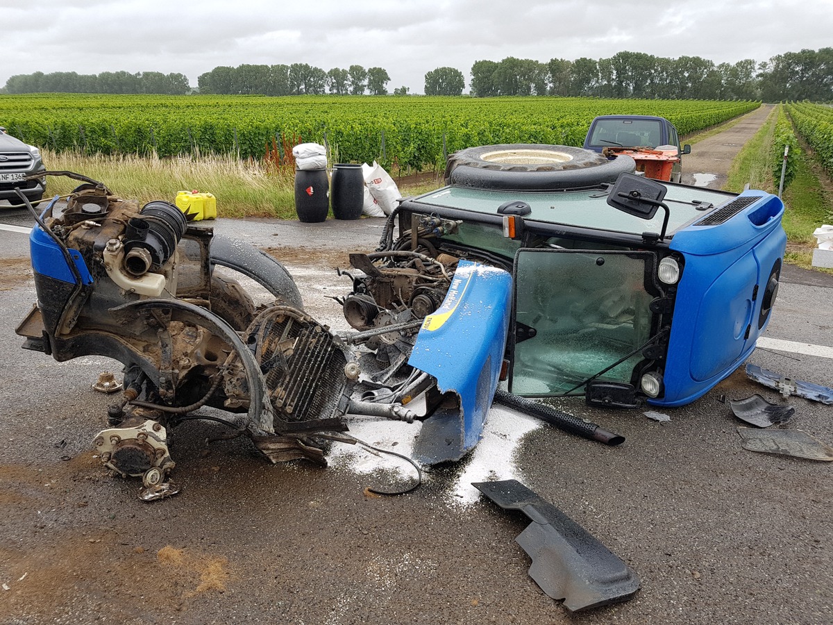 POL-PDWO: Verkehrsunfall mit einer schwer verletzten Person und mehrstündiger Vollsperrung der B9