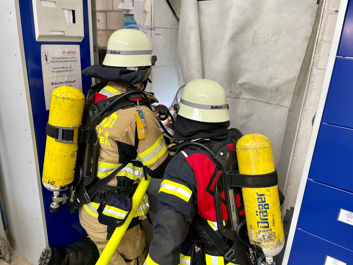 FW Sonsbeck: 30 frisch ausgebildete Einsatzkräfte für die Feuerwehren Alpen, Sonsbeck und Xanten