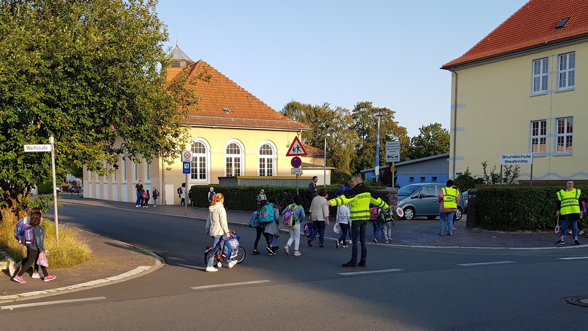 POL-WHV: Ergänzende Hinweise zum Schulanfang - Ein Schwerpunkt ist die polizeiliche Präsenz und die Überwachung im Bereich der Grundschulen - kein Verständnis bei Verstößen gegen die Sicherungspflicht