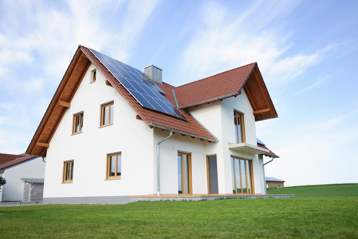 Tag der Erneuerbaren Energien: Erdgas als idealer Partner / Erdgas und Solar im effizienten Duo