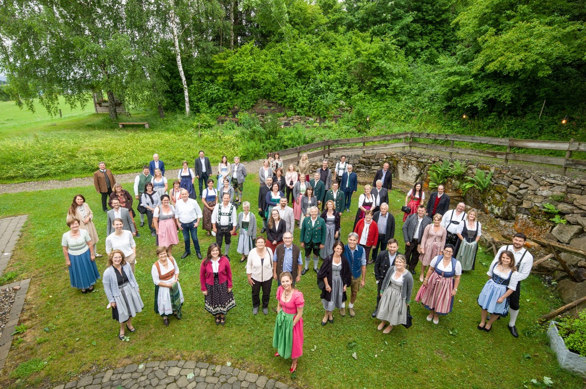 Bauernhof- und Landurlaub in Bayern: „Blauer Gockel“ feiert 30 Jahre