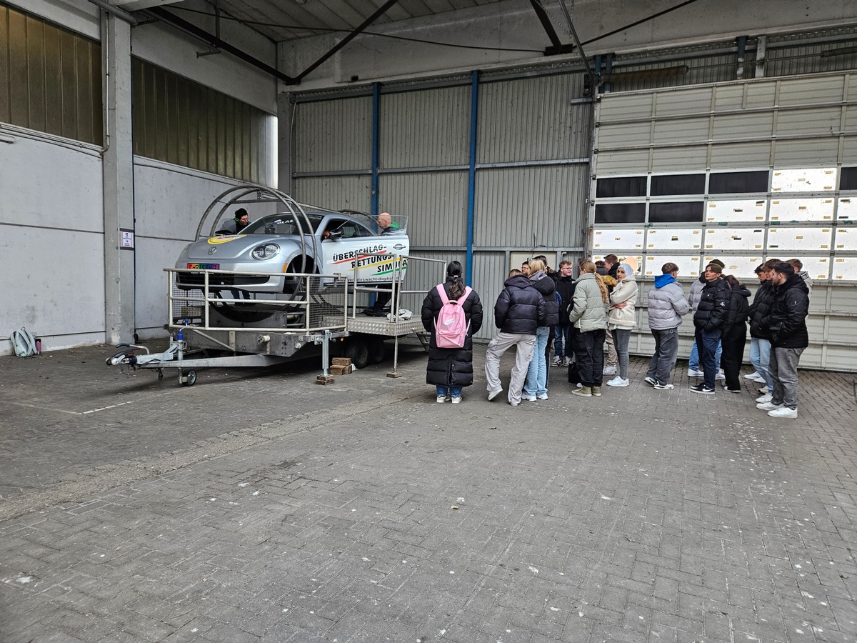 POL-DH: --- Sulingen - Verkehrsunfall-Präventionstage am Gymnasium ---