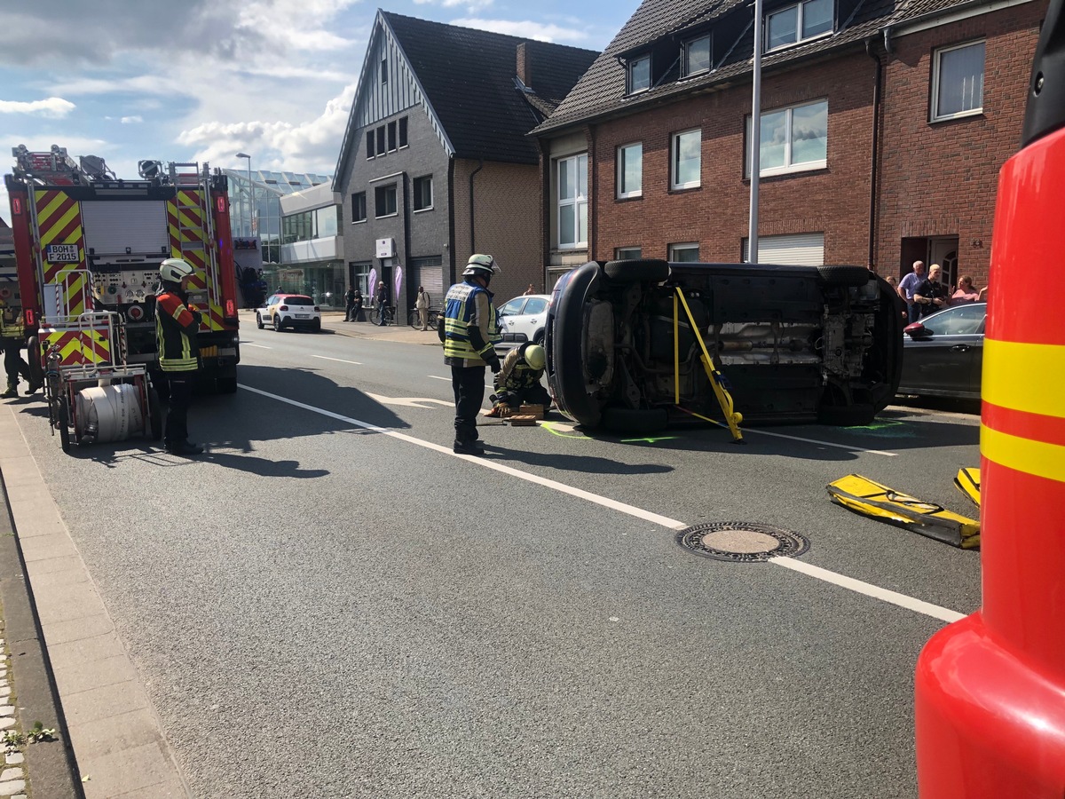 FW Bocholt: Verkehrsunfall Werther Straße