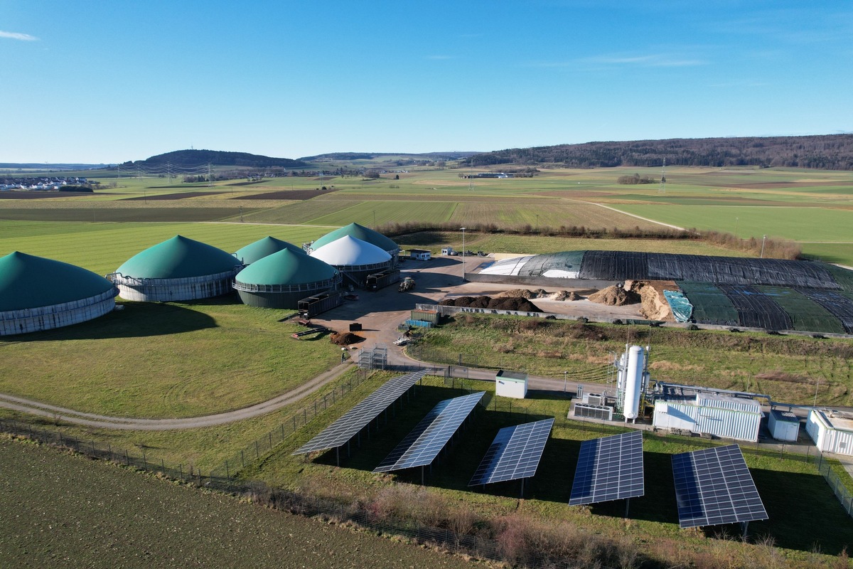 Presseinformation: Erdgas Südwest erzeugt Solarstrom auf Biogasanlage in Riedlingen