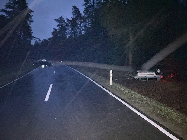 POL-PDLD: Wörth - Verkehrsunfall durch Sekundenschlaf