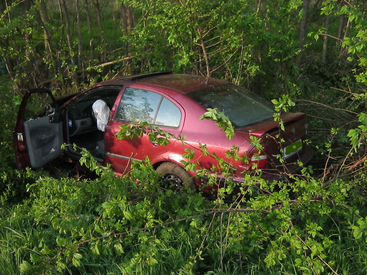 POL-WL: Wochenendmeldung des Autobahnpolizeikommissariat Winsen (Luhe) 26./27.04.2014