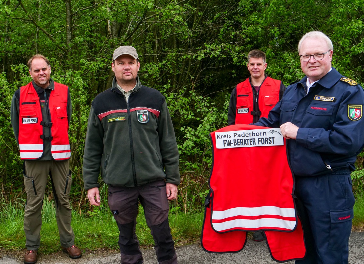 FW-PB: Erste Feuerwehrberater Forst ernannt