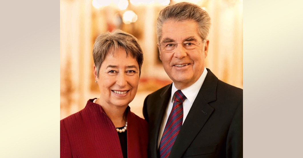 Österreichs Bundespräsident a.D. versteigert sich / United Charity bietet Chance auf exklusives Treffen mit Dr. Heinz Fischer / Erlös kommt zu 100 Prozent Wiens mobilem Kinderhospiz MOMO zugute