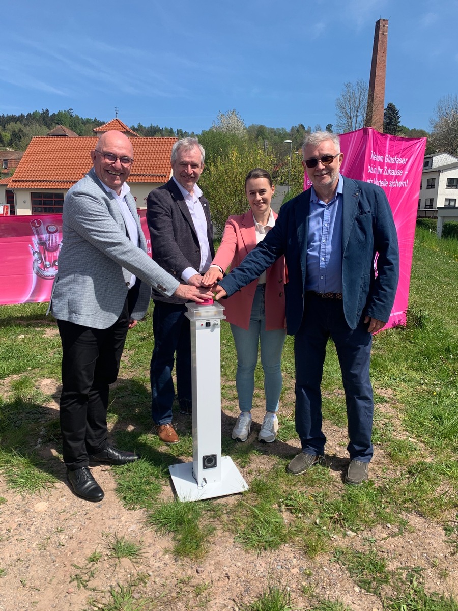 Glasfaser ausgebaut: Schnelles Internet im Landkreis Hildburghausen