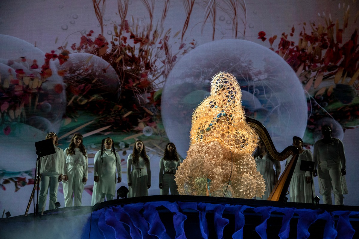 Björk bringt ihre Cornucopia-Show für zwei Termine nach Deutschland!