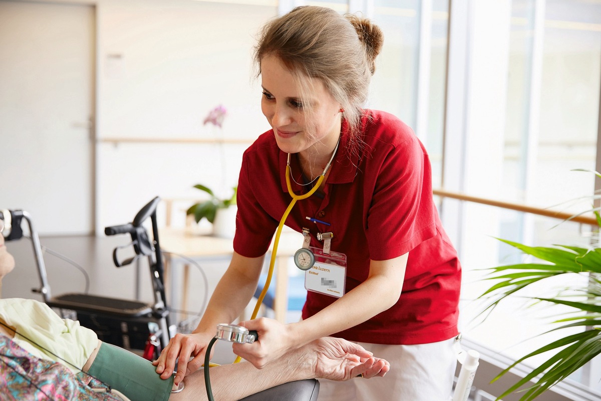 Medienmitteilung: Kanton Zug führt Partnerschaft mit spezialisierter Palliative Care von Viva Luzern weiter