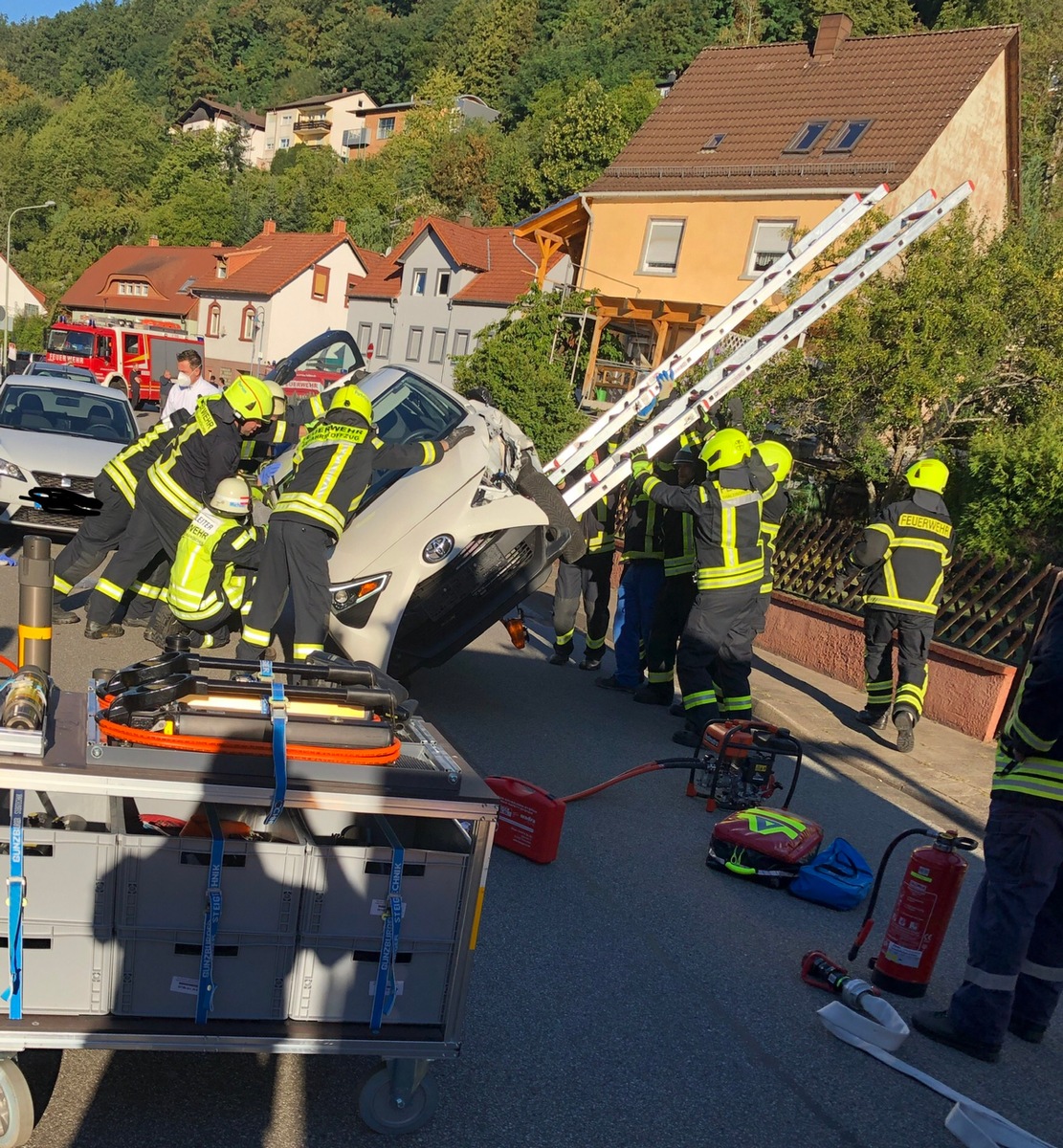 POL-PDPS: Verkehrsunfall mit schwerverletzter Person