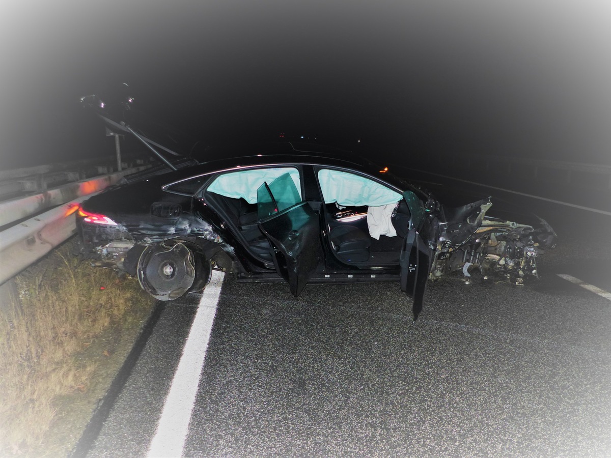 POL-CUX: Verkehrsunfall mit hohem Sachschaden Drei Glätteunfälle auf der A 27