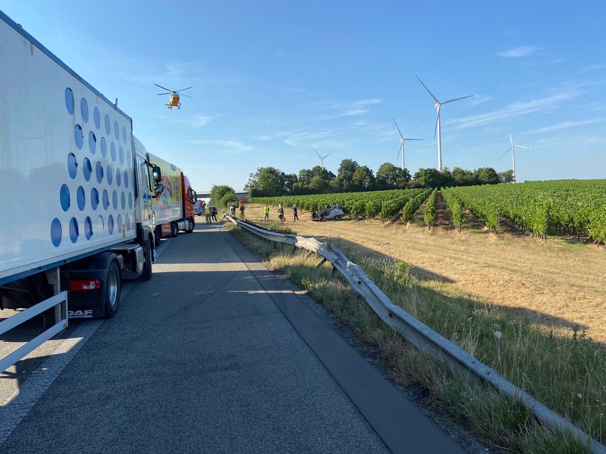 POL-PDNW: Polizeiautobahnstation Ruchheim Junges Rehkitz verursacht schweren Verkehrsunfall