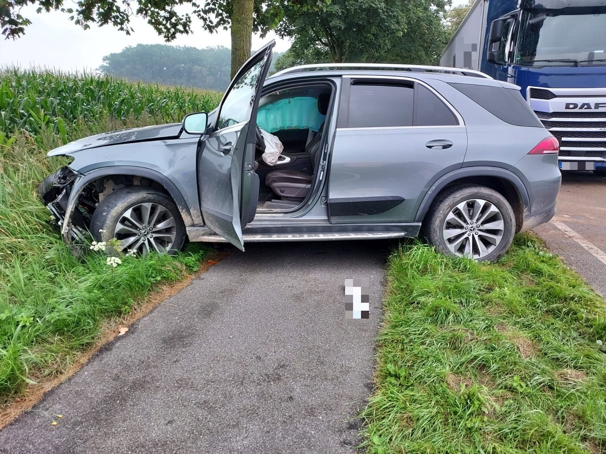 POL-STD: Zwei Verletzte bei Unfall auf der Bundesstraße 73 in der Gemarkung Düdenbüttel