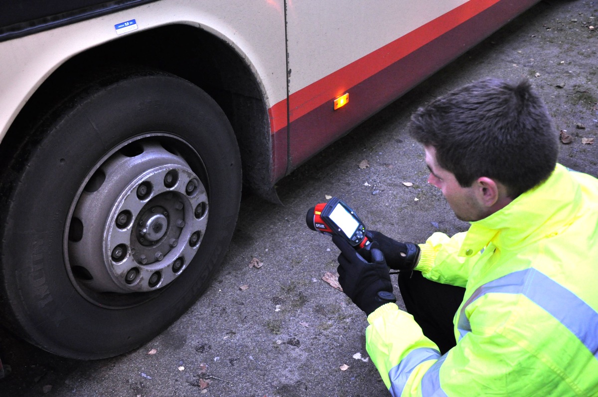 POL-WL: Polizei kontrollierte Schulbusse -