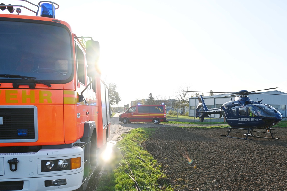 FW Pulheim: Betriebsunfall im Gewerbegebiet Brauweiler